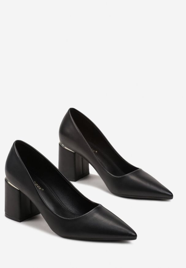 Born2be - Czarne Czółenka na Słupku z Noskiem w Szpic Marigola. Kolor: czarny. Wzór: geometria. Obcas: na słupku