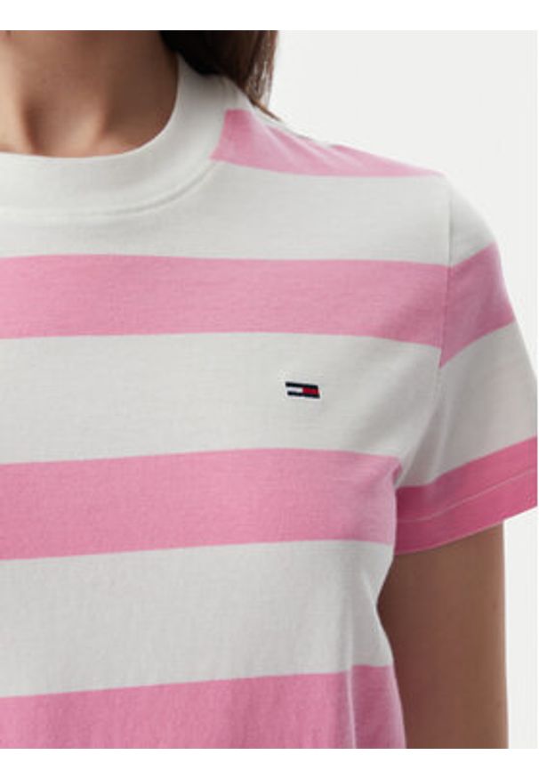 Tommy Jeans T-Shirt Flag DW0DW23801 Różowy jasny Regular Fit. Kolor: różowy. Materiał: bawełna
