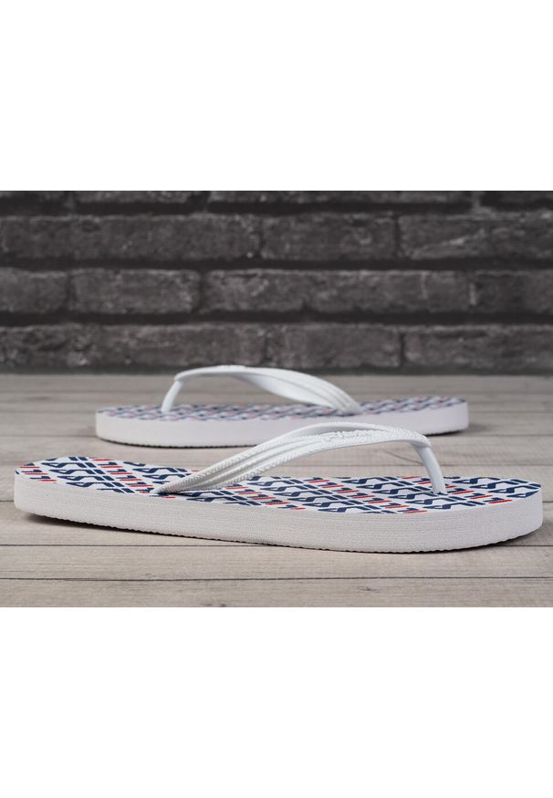 Japonki damskie Fila TROY LOGO SLIPPER. Kolor: szary. Styl: sportowy