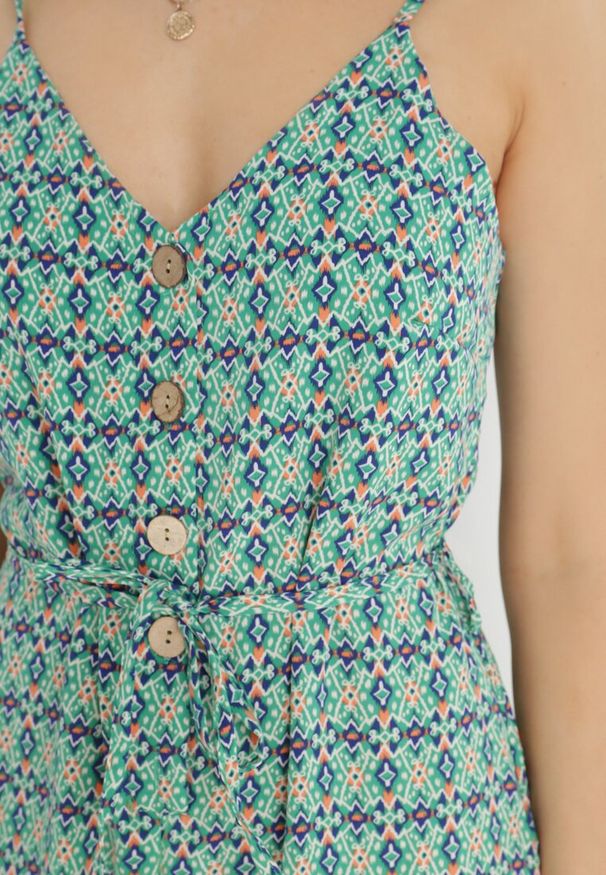 Born2be - Zielony Kombinezon Siffo. Kolor: zielony. Materiał: materiał. Długość rękawa: na ramiączkach. Wzór: aplikacja, kolorowy, jednolity. Sezon: lato