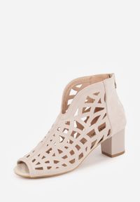 Born2be - Beżowe Ażurowe Botki Peep Toe na Słupku ze Skórzaną Wkładką Cezelle. Okazja: na co dzień. Nosek buta: otwarty. Kolor: beżowy. Materiał: skóra. Wzór: ażurowy. Obcas: na słupku. Styl: casual #9