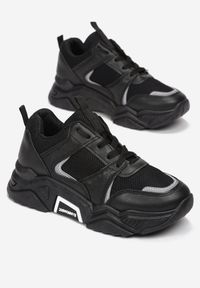 Born2be - Czarne Sneakersy Fragaria. Wysokość cholewki: przed kostkę. Kolor: czarny. Materiał: materiał. Szerokość cholewki: normalna. Wzór: aplikacja #2