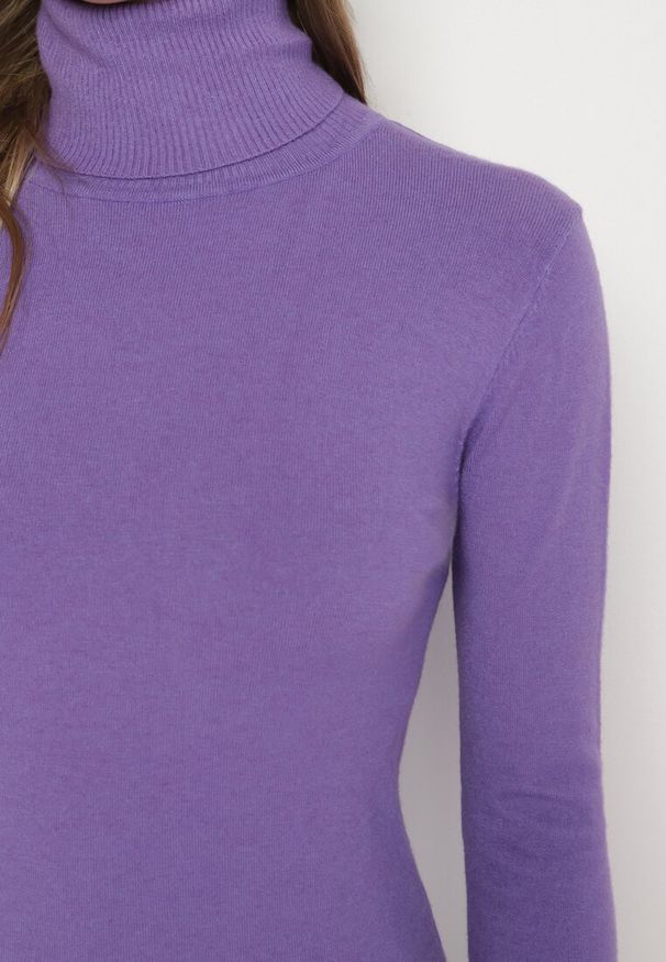 Born2be - Fioletowy Golf Sweter z Wiskozą i Kaszmirem Zailaya. Okazja: na co dzień. Typ kołnierza: golf. Kolor: fioletowy. Materiał: kaszmir, wiskoza. Styl: casual