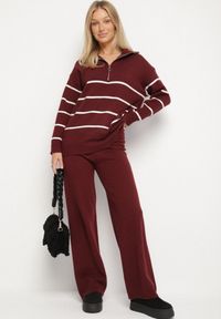 Born2be - Bordowy Dzianinowy Komplet z Wełną Spodnie i Sweter w Paski z Suwakiem Ralineda. Kolor: czerwony. Materiał: dzianina, wełna. Wzór: paski