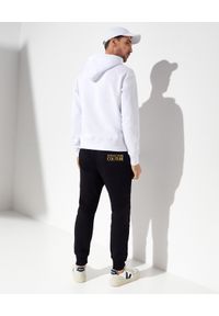 Versace Jeans Couture - VERSACE JEANS COUTURE - Biała bluza z logo. Kolor: biały. Materiał: bawełna. Długość rękawa: długi rękaw. Długość: długie #4