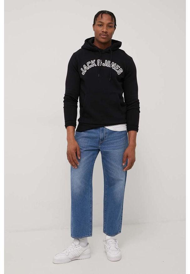Jack & Jones bluza męska kolor czarny z kapturem z nadrukiem. Okazja: na co dzień. Typ kołnierza: kaptur. Kolor: czarny. Wzór: nadruk. Styl: casual