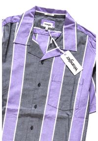 Wrangler - KOSZULA WRANGLER SS RESORT SHIRT TROPICAL PURPLE W59076SW3. Kolor: szary. Materiał: materiał #5