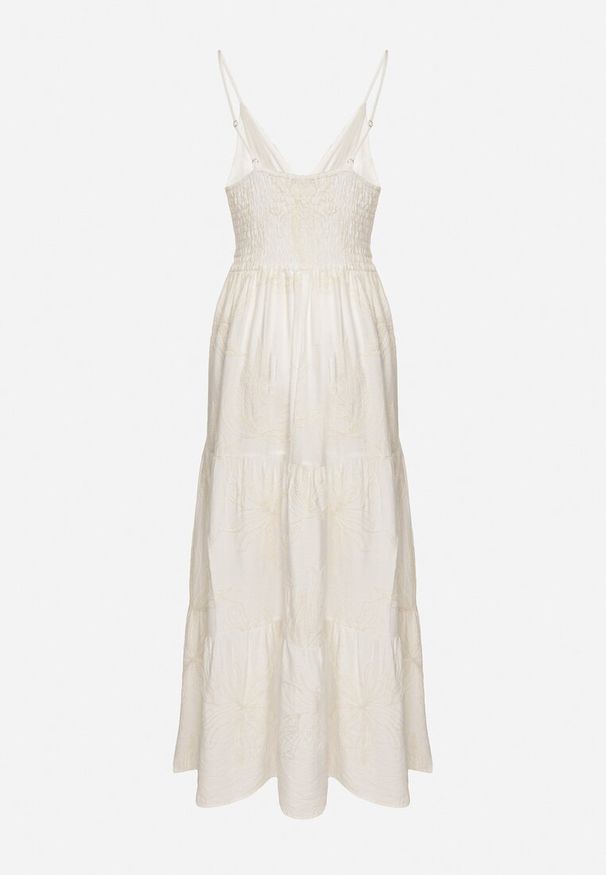 Born2be - Biała Kopertowa Sukienka z Wiskozą Ozdobiona Haftami i Sznurkiem Liramene. Okazja: na co dzień. Kolor: biały. Materiał: wiskoza. Długość rękawa: na ramiączkach. Wzór: aplikacja, haft. Typ sukienki: kopertowe. Styl: casual, elegancki