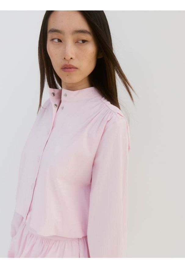 Reserved - Krótka bawełniana kurtka - pastelowy róż. Kolor: różowy. Materiał: bawełna. Długość: krótkie