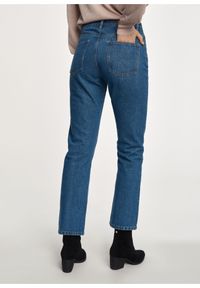 Ochnik - Jeansy damskie typu mom jeans. Kolor: niebieski. Materiał: bawełna