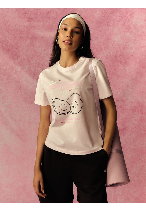 4f - 4F T-shirt relaxed z nadrukiem damski - różowy XS. Okazja: na co dzień. Kolor: różowy. Materiał: materiał, bawełna, jeans, dresówka, dzianina. Wzór: nadruk. Styl: casual