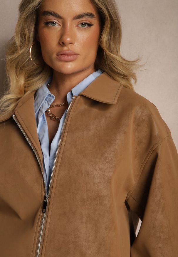 Renee - Brązowa Kurtka z Wiskozą i Kołnierzykiem Naneleta. Okazja: na co dzień. Kolor: brązowy. Materiał: wiskoza. Styl: klasyczny, elegancki, casual