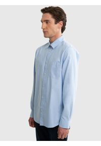 Big-Star - Koszula męska z tkaniny typu oxford jasnoniebieska Trixi 400. Okazja: na co dzień. Kolor: niebieski. Materiał: tkanina. Wzór: gładki. Styl: klasyczny, casual, elegancki, sportowy #3