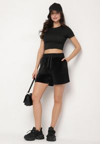 Born2be - Czarne Welurowe Szorty Ozdobione Wiązaniem Ralladia. Okazja: na spacer, na co dzień. Kolor: czarny. Materiał: welur. Wzór: aplikacja. Styl: casual #5