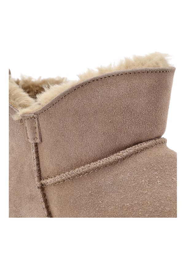 Beżowe Śniegowce Vinceza Ocieplane Buty Damskie. Okazja: na spacer, na co dzień. Kolor: beżowy. Materiał: zamsz, futro, jeans, dzianina. Sezon: zima. Styl: casual