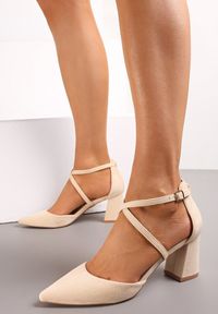 Born2be - Beżowe Czółenka Salesis. Nosek buta: szpiczasty. Zapięcie: pasek. Kolor: beżowy. Obcas: na stożku #1