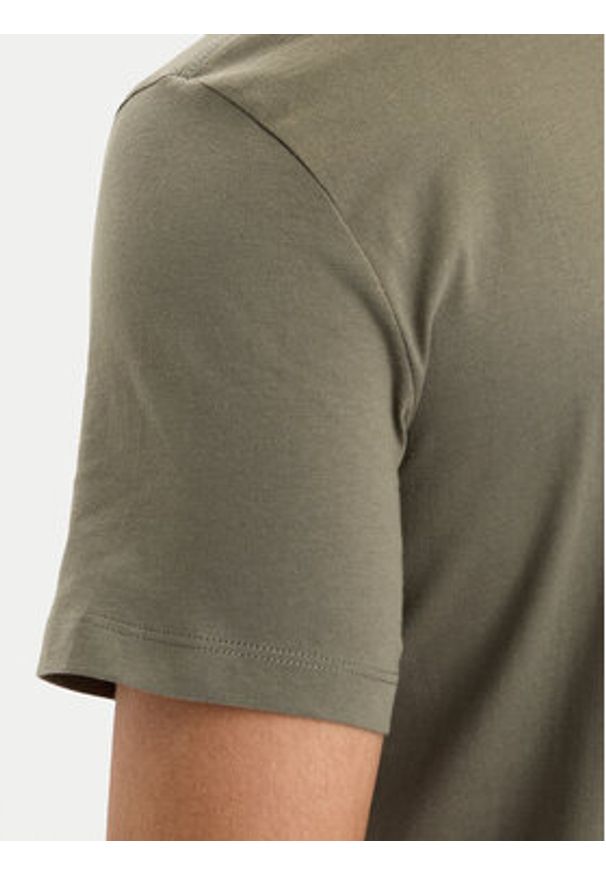 Calvin Klein Jeans T-Shirt SS 30s EU LV04RG800G Zielony ciemny Regular Fit. Kolor: zielony. Materiał: bawełna