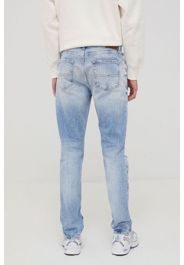 Tommy Jeans jeansy SCANTON BF2112 męskie. Kolor: niebieski