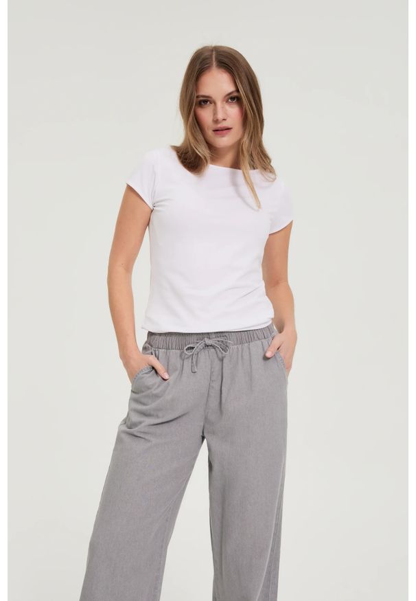 MOODO - Bawełniany t-shirt biały. Kolor: biały. Materiał: bawełna