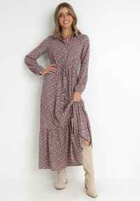 Born2be - Czarno-Czerwona Sukienka Hesolis. Kolor: czarny. Wzór: kwiaty, nadruk, aplikacja. Typ sukienki: koszulowe. Styl: klasyczny. Długość: maxi #1