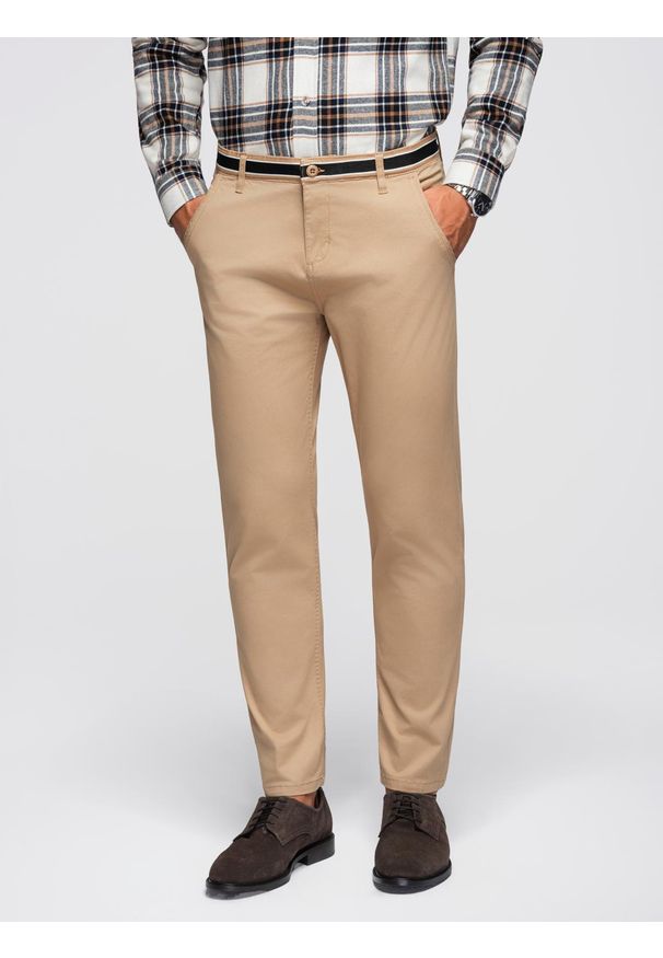 Ombre Clothing - Męskie spodnie chino z ozdobną taśmą w pasie SLIM FIT – piaskowe V5 - Rozmiar: XL. Okazja: na co dzień. Materiał: bawełna, elastan. Styl: casual