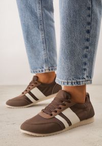 Renee - Brązowe Sneakersy w Stylu Klasycznych Tenisówek z Marszczeniem z Tyłu Aiglise. Okazja: na co dzień. Kolor: brązowy. Materiał: jeans #6