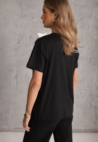 Renee - Czarno-Biały Bawełniany T-shirt o Klasycznym Kroju z Kwiatowymi Aplikacjami 3D Morgane. Okazja: do pracy. Kolor: czarny. Materiał: bawełna. Wzór: aplikacja, kwiaty. Styl: klasyczny #6