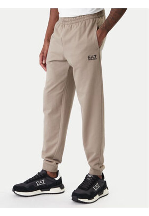 EA7 Emporio Armani Dres 8NPV63 PJVRZ U6167 Beżowy Regular Fit. Kolor: beżowy. Materiał: bawełna