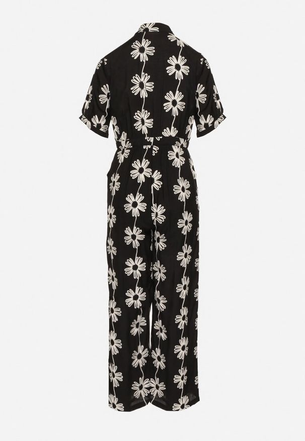 Born2be - Czarny Wiskozowy Kombinezon o Koszulowym Kroju z Krótkim Rękawem i Kieszeniami Milaviela. Okazja: na co dzień. Kolor: czarny. Materiał: wiskoza. Długość rękawa: krótki rękaw. Długość: krótkie. Styl: elegancki, casual, klasyczny