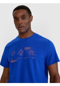 4f - 4F T-shirt regular z nadrukiem męski - niebieski S. Okazja: na co dzień. Kolor: niebieski. Materiał: bawełna, materiał, jersey. Długość rękawa: krótki rękaw. Długość: krótkie. Wzór: nadruk. Styl: klasyczny, sportowy, casual
