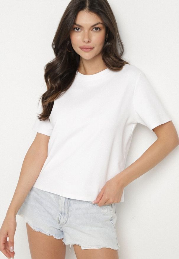 Born2be - Biały Bawełniany T-shirt z Grubszej Bawełny Tiariane. Okazja: na co dzień, na spotkanie biznesowe, do pracy. Kolor: biały. Materiał: bawełna. Styl: biznesowy, klasyczny, elegancki, casual