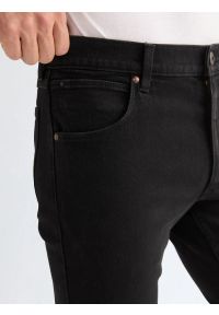 Wrangler - MESKIE SPODNIE WRANGLER REGULAR BLACK RINSE 112125980 #6