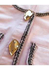 SELF PORTRAIT - Różowa kurtka jeansowa. Kolor: różowy, wielokolorowy, fioletowy. Materiał: jeans. Wzór: aplikacja #2