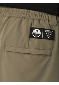 Guess Szorty materiałowe M6GD36 W2169 Khaki Regular Fit. Kolor: brązowy. Materiał: syntetyk #5