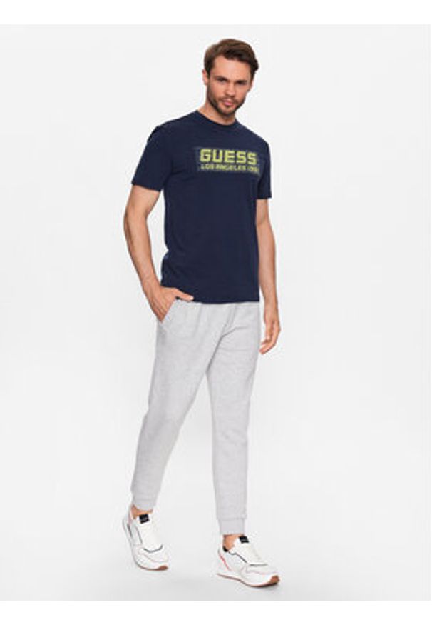 Guess T-Shirt Z3YI03 J1314 Granatowy Slim Fit. Kolor: niebieski. Materiał: bawełna