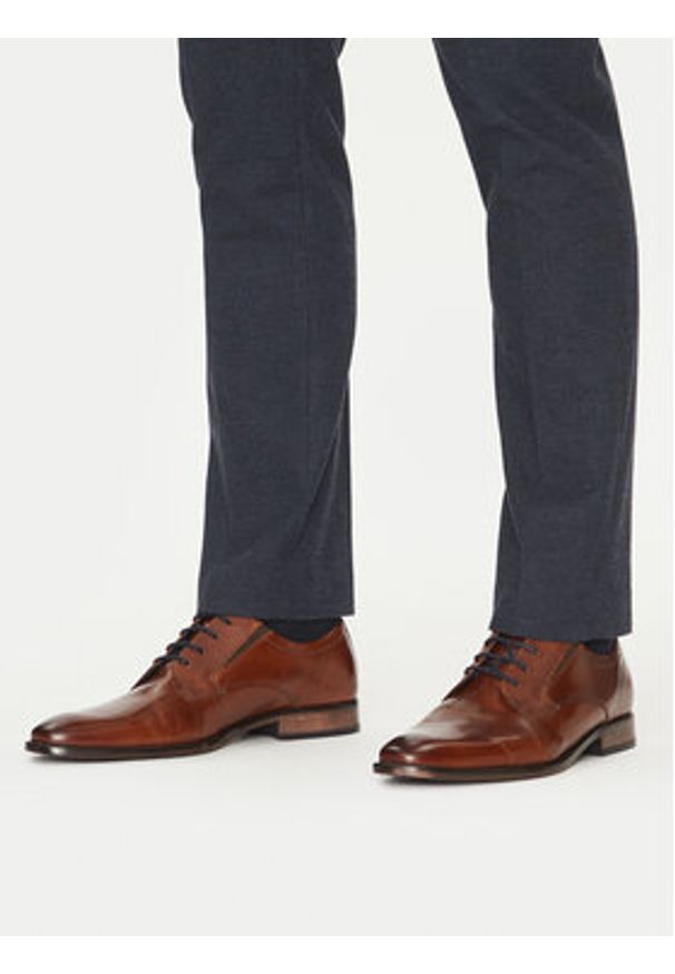 Bugatti Półbuty 313-AHY03-1000 Brązowy. Kolor: brązowy. Materiał: skóra