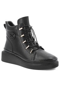 Czarne Botki Filippo Modne Buty Damskie. Zapięcie: sznurówki. Kolor: czarny. Materiał: jeans. Szerokość cholewki: normalna. Wzór: aplikacja. Styl: sportowy, elegancki