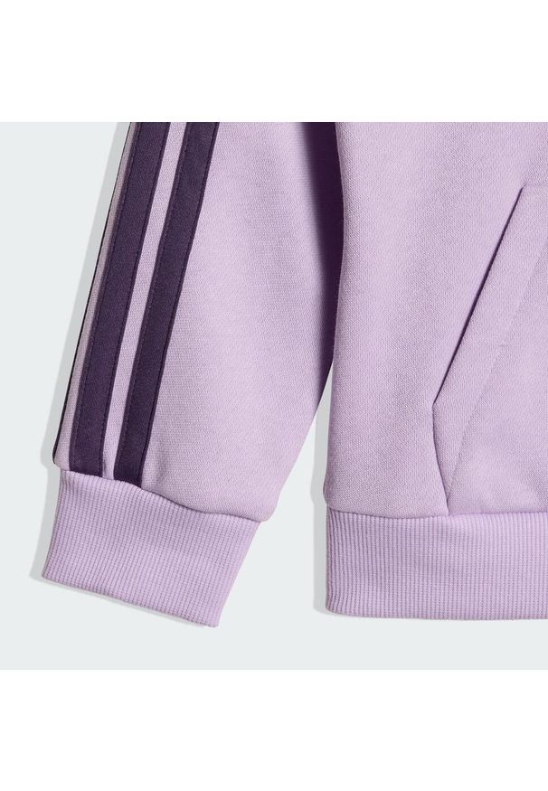 Adidas - Zestaw Essentials Joggers Kids. Okazja: na uczelnię. Kolor: różowy, wielokolorowy, fioletowy. Materiał: materiał, dresówka. Styl: młodzieżowy, sportowy