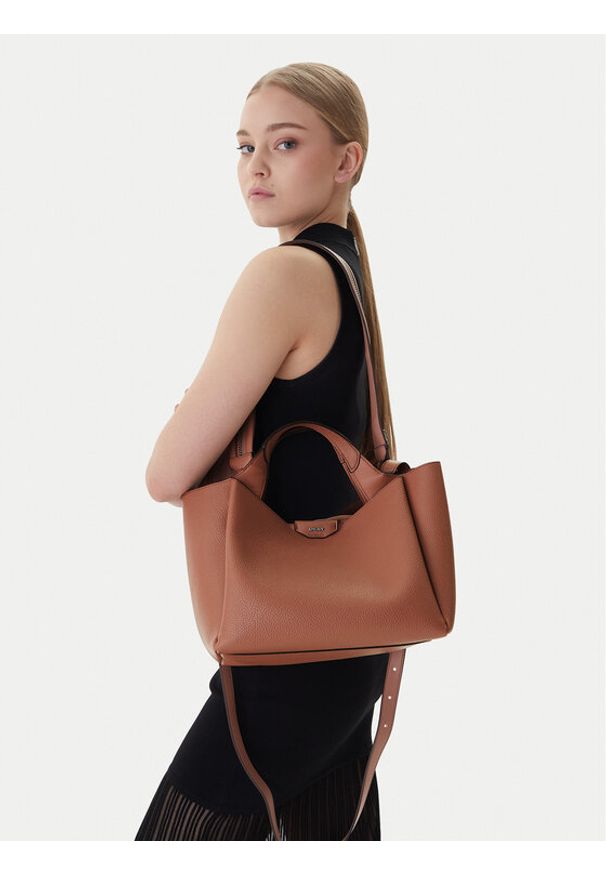 DKNY Torebka R43DYG33 Brązowy. Kolor: brązowy. Materiał: skórzane