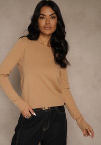 Renee - Ciemnobeżowy Gładki Sweter w Minimalistycznym Stylu Tevra. Okazja: na co dzień. Kolor: beżowy. Materiał: jeans. Wzór: gładki. Styl: klasyczny, casual #1
