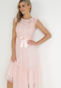 Born2be - Różowa Koktajlowa Sukienka z Koronkową Górą i Tiulowym Dołem Sleda. Kolor: różowy. Materiał: tiul, koronka. Styl: wizytowy #5