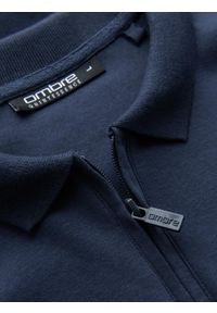 Ombre Clothing - Longsleeve polo męski z zapinanym na zamek kołnierzykiem – granatowy V7 OM-POLS-0130 - XXL. Typ kołnierza: polo. Kolor: niebieski. Materiał: bawełna, skóra, dzianina, materiał. Długość rękawa: długi rękaw. Wzór: aplikacja. Styl: sportowy, elegancki #5