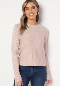 Born2be - Beżowy Sweter z Bawełną Ozdobiony Cyrkoniami Irinaelle. Okazja: na co dzień. Kolor: beżowy. Materiał: bawełna. Wzór: aplikacja. Styl: klasyczny, casual, elegancki #6
