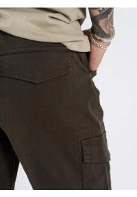 MARCUS - Męskie Spodnie Materiałowe Marcus Gerry Cargo 5052 Olive Green 16-200145. Materiał: materiał #3