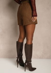Renee - Brązowe Spódnico-Szorty High Waist z Ozdobnym Paskiem Korelea. Stan: podwyższony. Kolor: brązowy. Styl: klasyczny #4