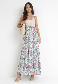 Born2be - Zielona Wiskozowa Sukienka Maxi z Szydełkową Górą i Rozkloszowanym Dołem Eumila. Kolor: zielony. Materiał: wiskoza. Długość rękawa: na ramiączkach. Sezon: wiosna, lato. Typ sukienki: rozkloszowane. Długość: maxi #3