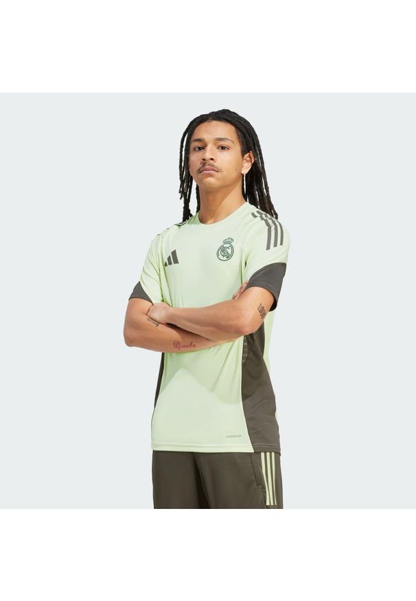 Adidas - Strój treningowy Real Madrid 2025/26. Kolor: zielony. Sport: piłka nożna