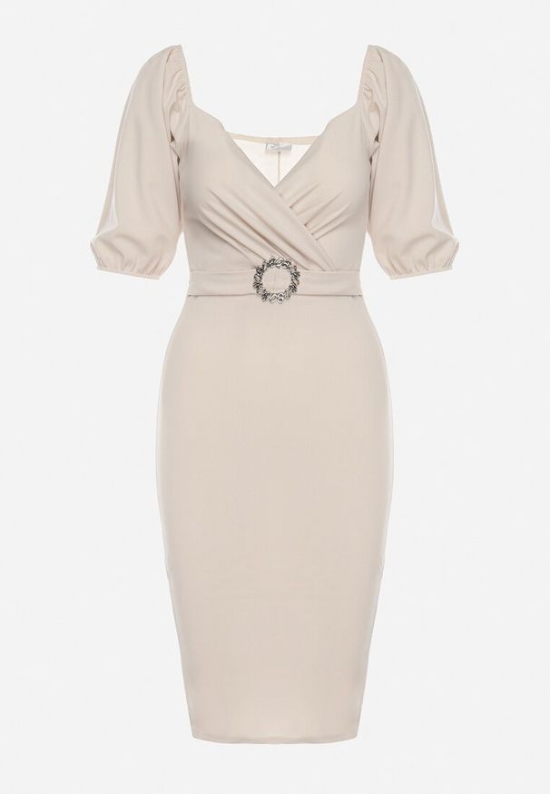 Born2be - Beżowa Sukienka Dopasowana z Paskiem i Klamrą w Talii oraz Bufiastymi Rękawami Lurdia. Okazja: na ślub cywilny, na wesele. Kolor: beżowy. Wzór: aplikacja. Styl: elegancki
