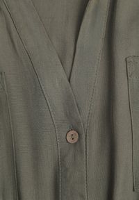 Born2be - Zielona Bawełniana Sukienka Koszulowa z Paskiem i Regulowanymi Rękawami Sadevia. Okazja: na co dzień, do pracy, na spotkanie biznesowe, na spacer. Kolor: zielony. Materiał: bawełna. Typ sukienki: koszulowe. Styl: klasyczny, casual, biznesowy, elegancki. Długość: midi #4