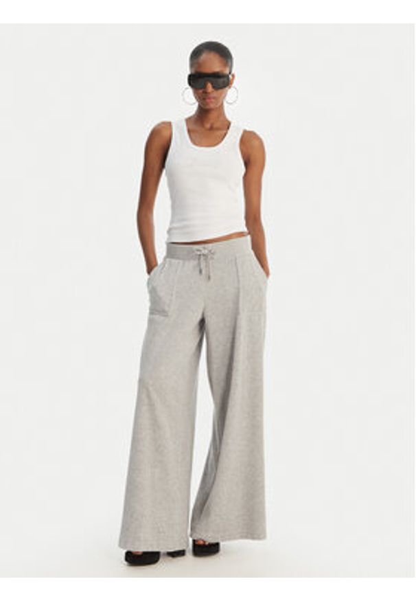 Juicy Couture Top Thin Strap JCWLV126308 Biały Slim Fit. Kolor: biały. Materiał: bawełna